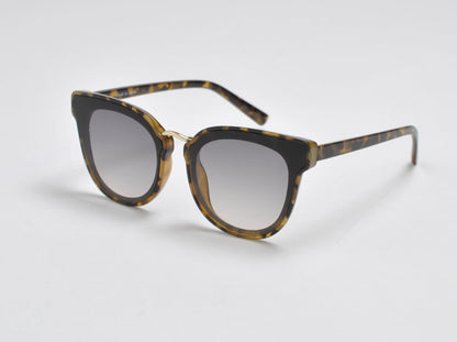 Modern Cat-Eye Sunglasses with Gold Bridge Accent SK10480