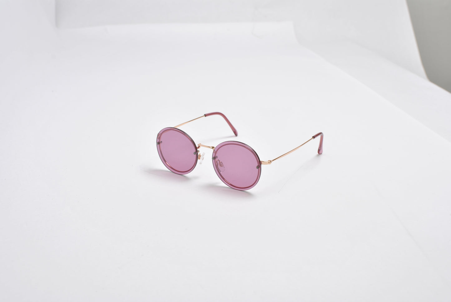 Vintage Round Tinted Sunglasses with Gold Metal Frames SK10481