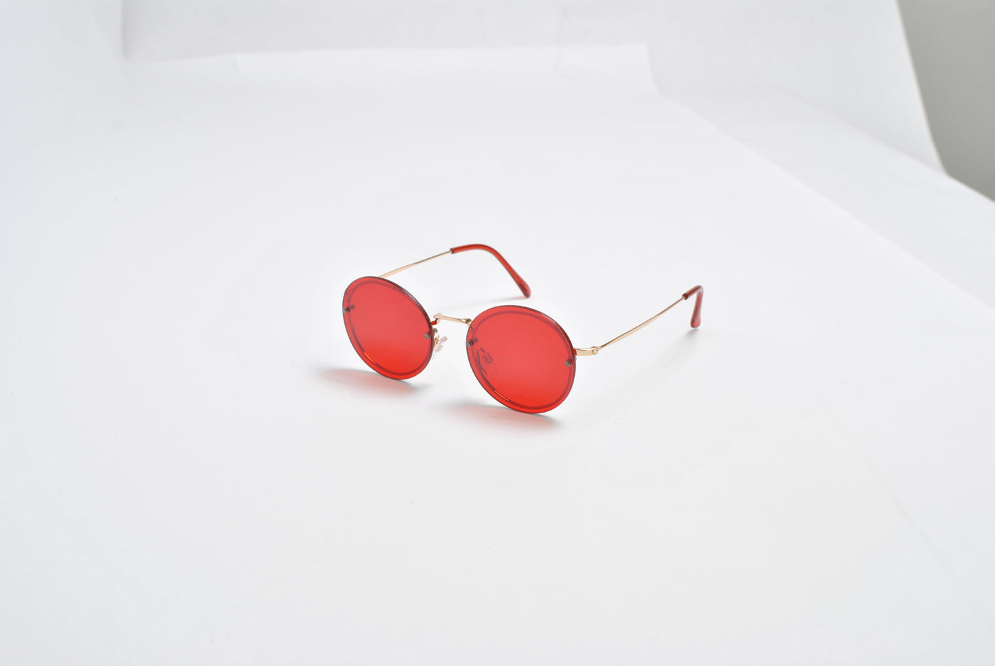 Vintage Round Tinted Sunglasses with Gold Metal Frames SK10481
