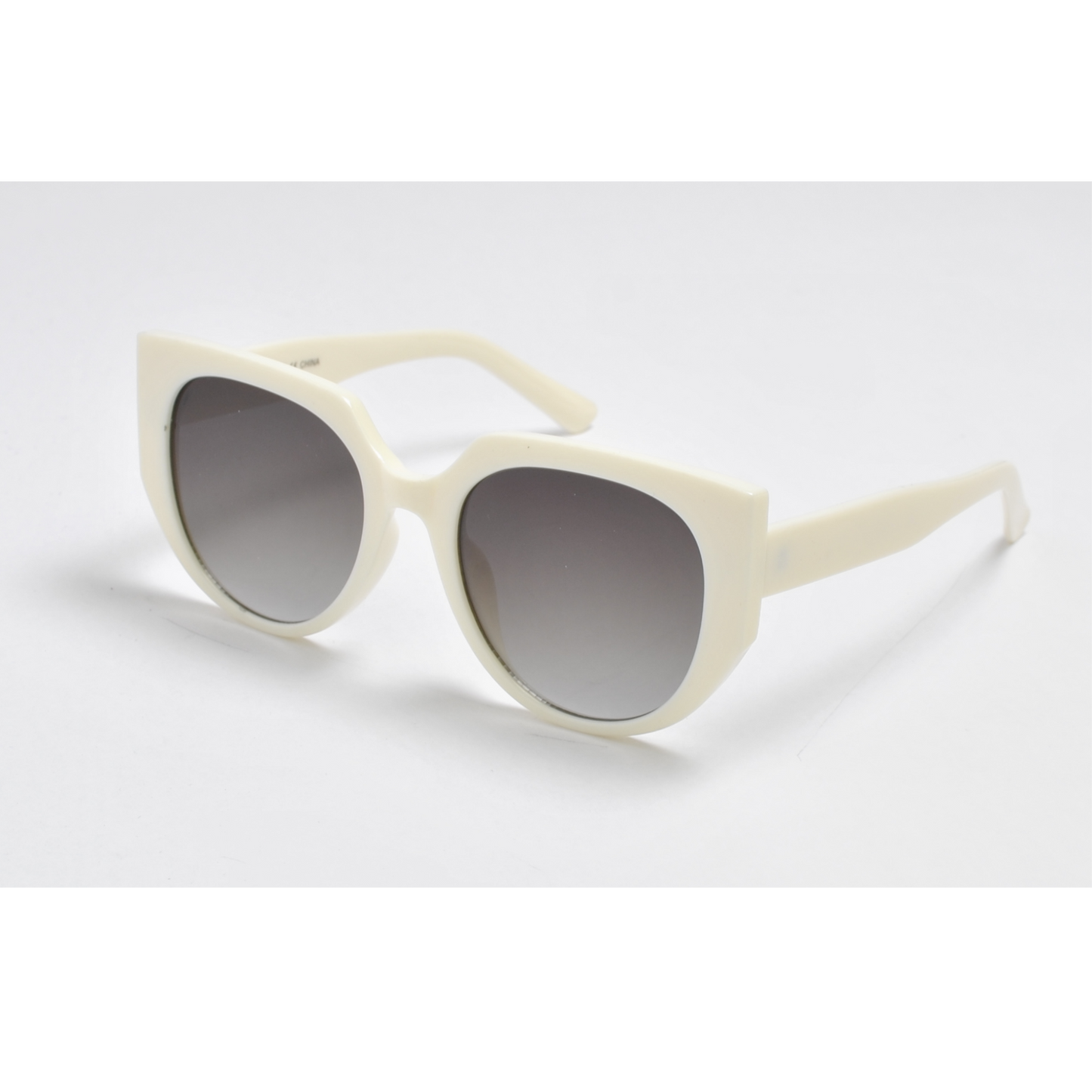 Women's Cats-Eye Fashion Sunglasses with Angular Frame SK10639