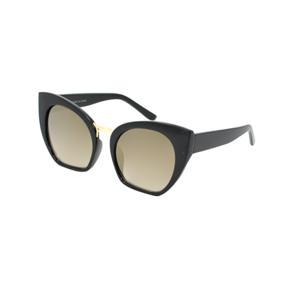 Modern Cat-Eye Sunglasses with Gradient Lens and Gold Bridge TD10273