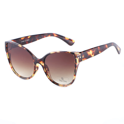 Vintage-Inspired Luxe Cat-Eye Sunglasses with Gradient Lens TD10418